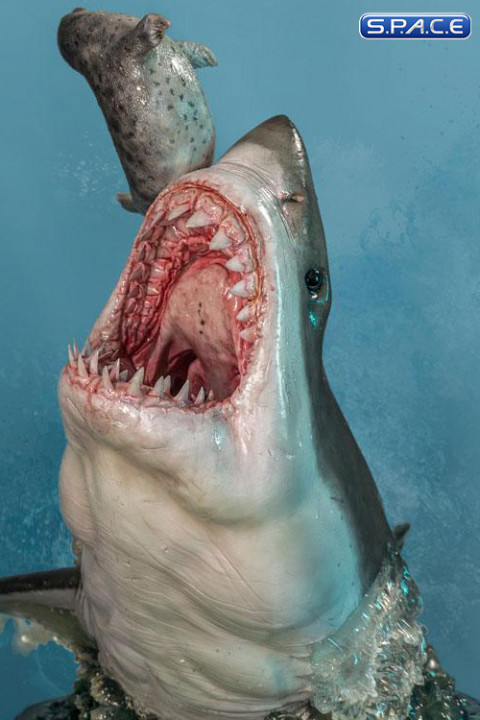 Great White Shark Carcharodon Carcharias Statue (Museum Series)