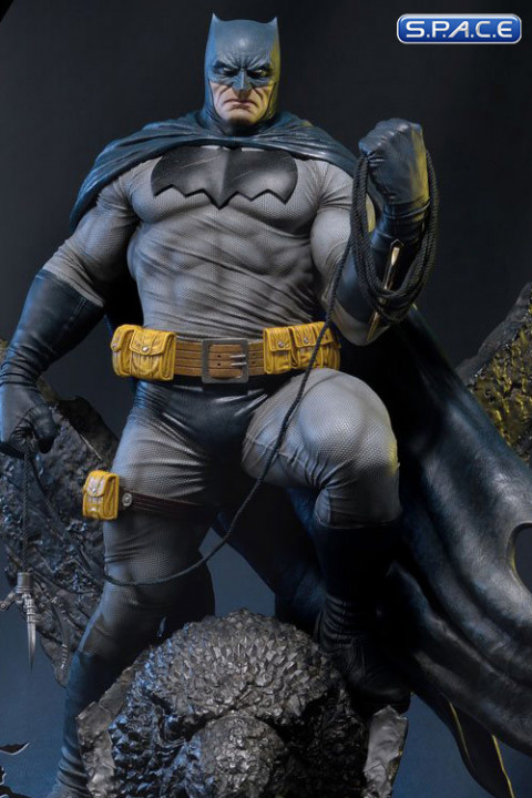 1/3 Scale Batman Deluxe Version Museum Masterline Statue (Dark Knight III: The Master Race)