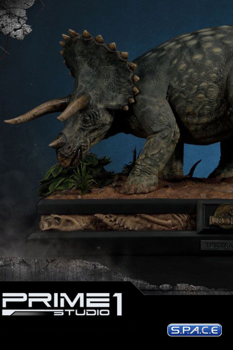 1/15 Scale Triceratops Legacy Museum Collection Statue (Jurassic Park)