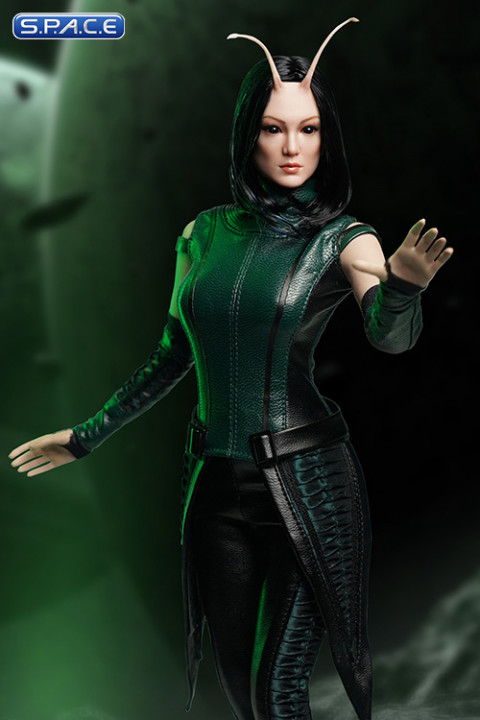 1/6 Scale Mantis Cosplay Set