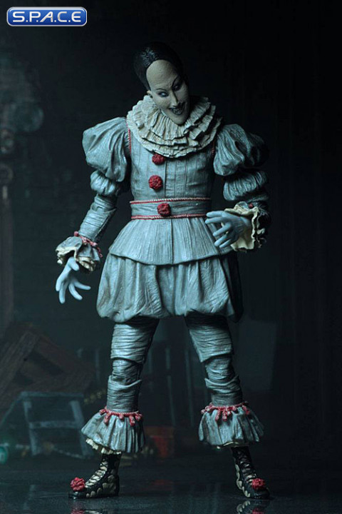 2017 Ultimate Dancing Clown Pennywise (Stephen Kings It)