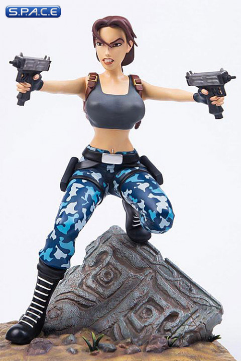 Lara Croft Statue (Tomb Raider III)