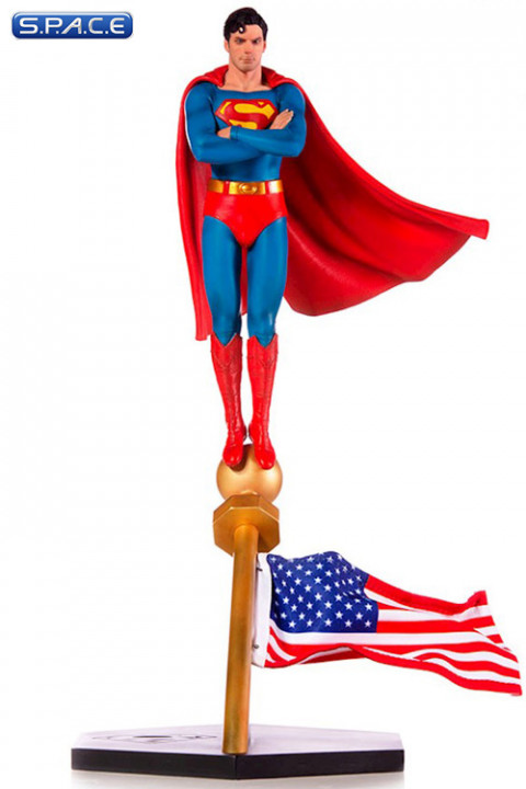 1/10 Scale Superman Deluxe Art Scale Statue (Superman)