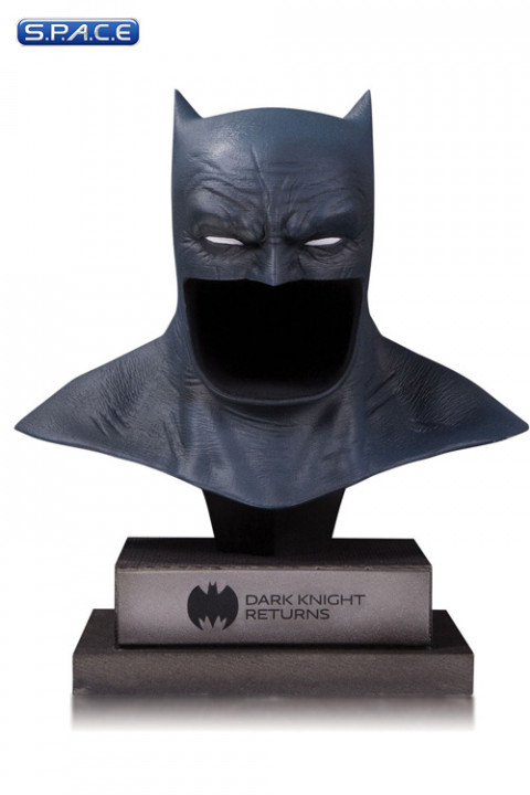 1/2 Scale Batman Cowl DC Gallery Bust (Batman - The Dark Knight Returns)