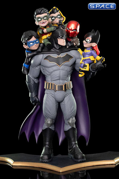 Batman Family Q-Master Diorama (DC Comics)
