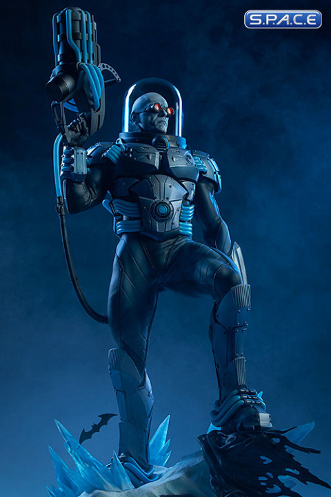 Mr. Freeze Premium Format Figure (DC Comics)