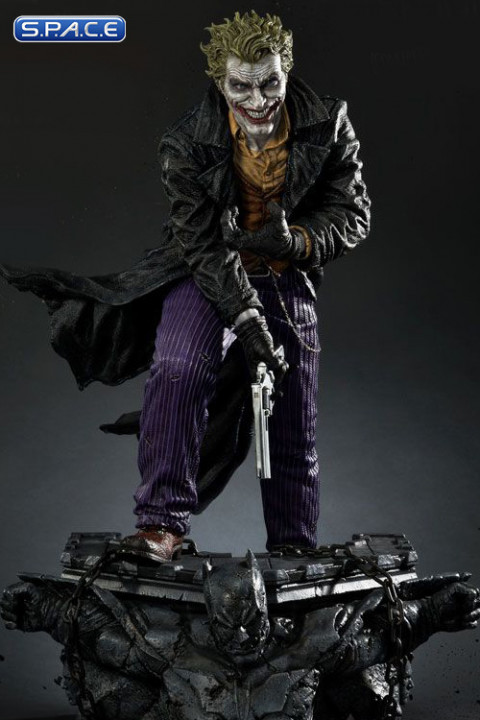 1/3 Scale The Joker Concept Design by Lee Bermejo Museum Masterline Statue (DC Comics)