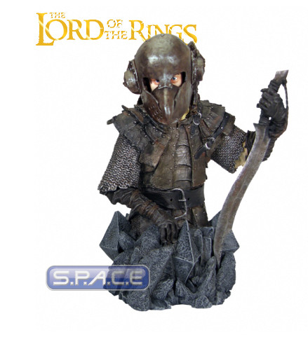 Frodo Baggins in Orc Armor Bust (Lord of the Rings)