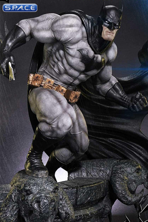 1/3 Scale Batman Museum Masterline Statue - Black Version (Batman: Hush)