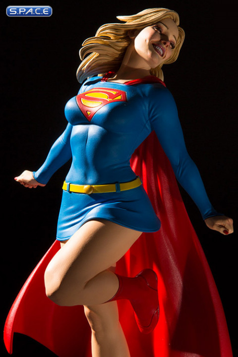 Supergirl Statue by Frank Cho (DC Comics Cover Girls)