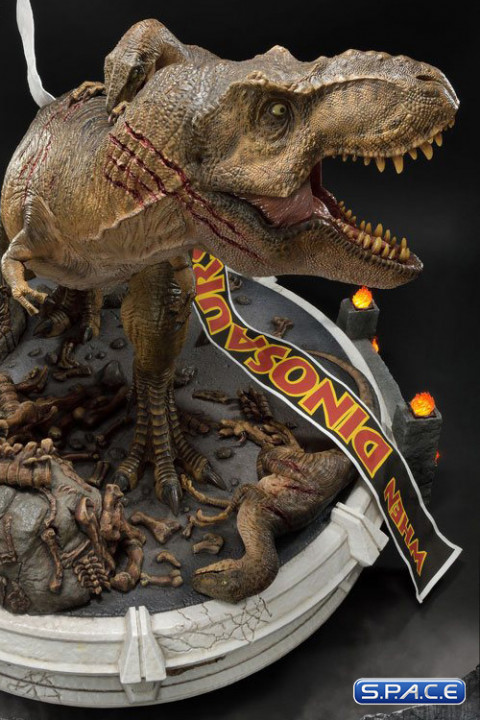 1/8 Scale T-Rex vs. Velociraptors in the Rotunda Legacy Museum Collection Diorama (Jurassic Park)