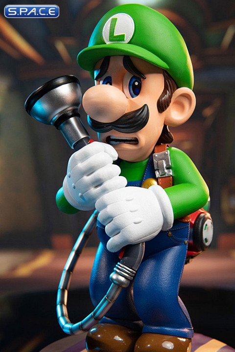 Luigi PVC Statue (Luigis Mansion 3)