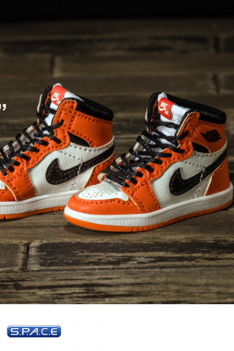 1/6 Scale OG Retro High Sneaker (Reverse Shattered Backboard)