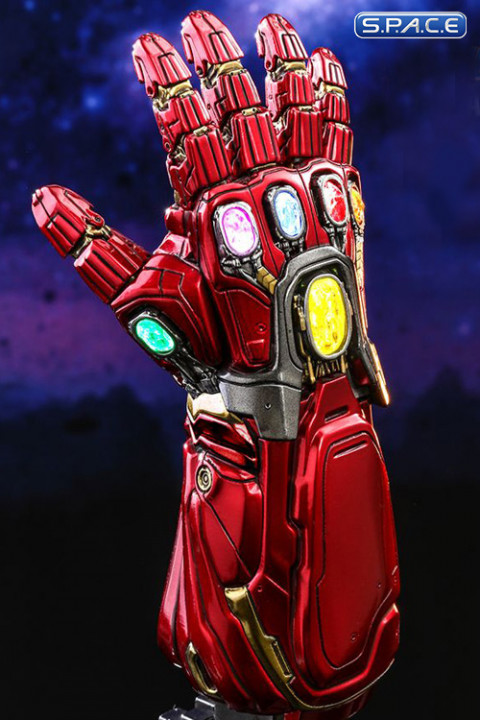 1/4 Scale Nano Gauntlet Movie Promo Edition Replica (Avengers: Endgame)