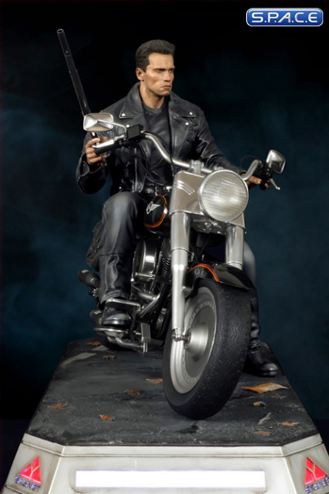 T-800 on Motorcycle Statue (Terminator)