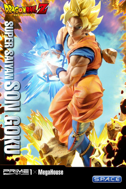 1/4 Scale Super Saiyan Son Goku Mega Premium Masterline Statue (Dragon Ball Z)