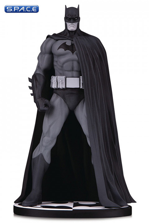 Batman Statue (Version 3) by Jim Lee (Batman Black and White)