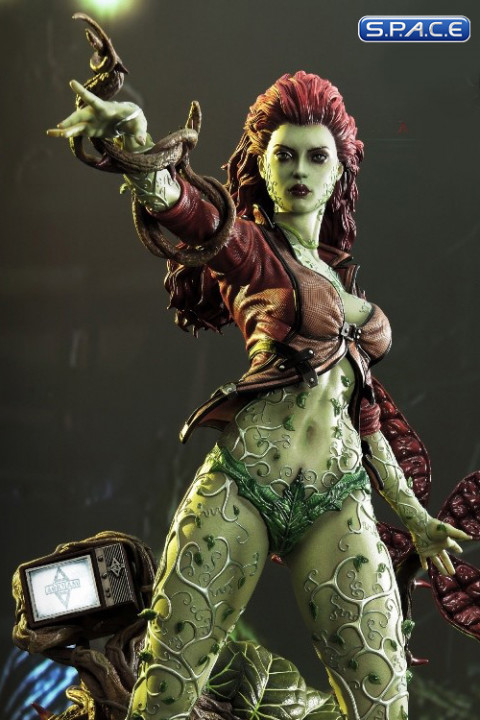 1/3 Scale Poison Ivy Museum Masterline Statue (Batman: Arkham City)