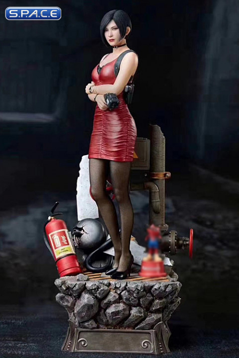 1/4 Scale Ms. Wong Statue