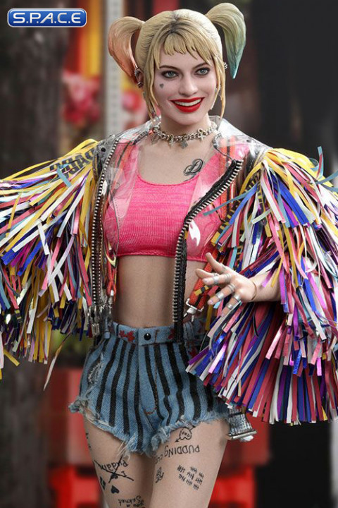 Harley Quinn (Caution Tape Jacket Version) Sixth Scale Collectible