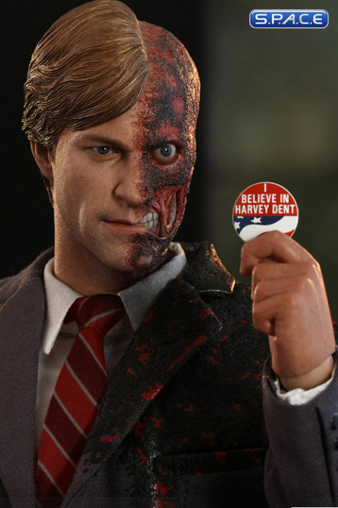 1/6 Scale Two-Face Movie Masterpiece MMS546 Toy Fairs 2019 Exclusive (Batman - The Dark Knight)