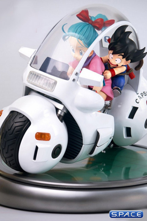 Goku & Bulma on Bulmas Capsule No. 9 Bike Statue (Dragon Ball)