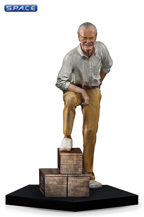 1/10 Scale Stan Lee Art Scale Statue