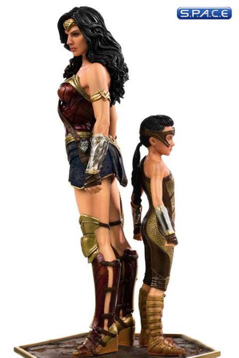 1/10 Scale Wonder Woman & Young Diana Deluxe Art Scale Statue (Wonder Woman 1984)