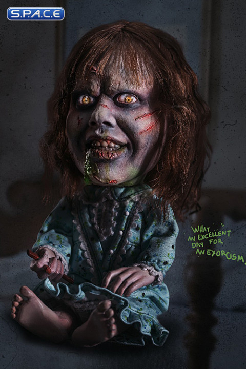 Regan MacNeil Deformed Real Series Statue (The Exorcist)