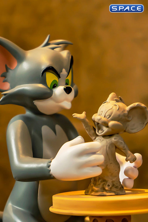 The Sculptor Statue (Tom and Jerry)