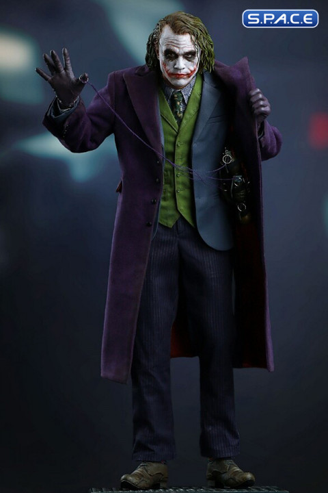 The Joker Statue (Batman - The Dark Knight)