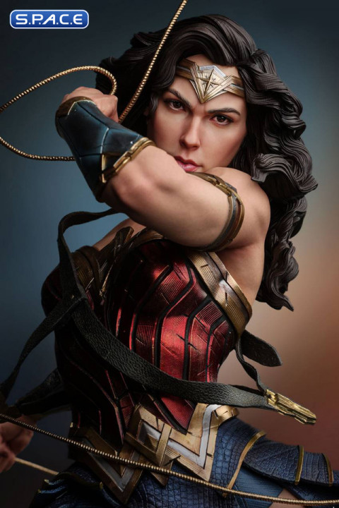 1/4 Scale Wonder Woman Statue (DC Comics)