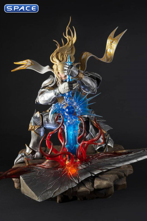 Soul Embrace Siegfried Statue (Soul Calibur VI)