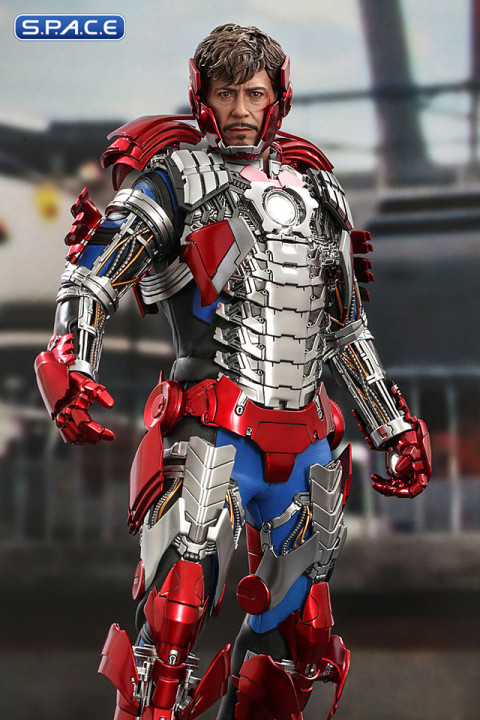 1/6 Scale Tony Stark Mark V Suit Up Deluxe Version Movie Masterpiece MMS600 (Iron Man 2)