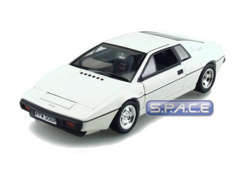 1:18 Scale Lotus Esprit Die Cast (James Bond)