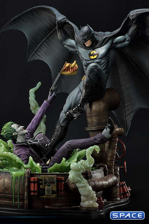 1/3 Scale Batman vs. The Joker Concept by Jason Fabok Deluxe Ultimate Museum Masterline Statue - Bonus Version (DC Comics)