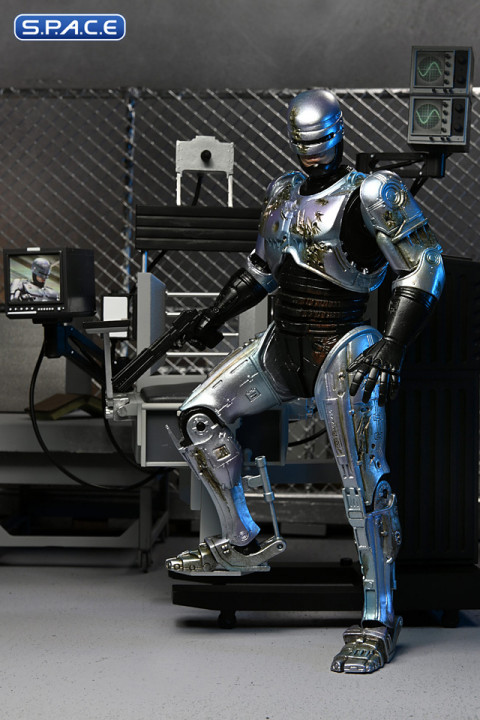 Ultimate Battle-Damaged RoboCop with Chair (RoboCop)