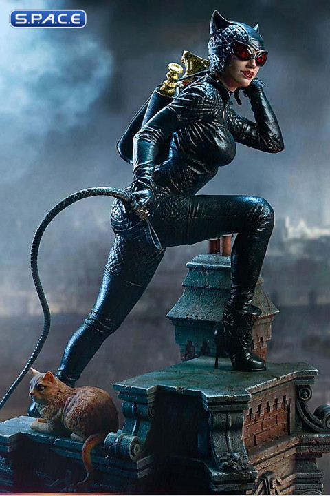 1/3 Scale Catwoman Concept Design by Lee Bermejo Museum Masterline Statue (DC Comics)