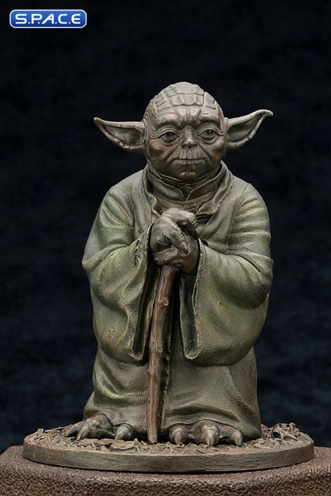 Yoda Fountain Statue (Star Wars)