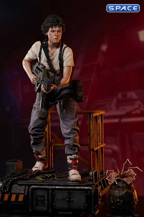 1/4 Scale Ellen Ripley Ultimate Premium Masterline Statue - Bonus Version (Aliens)