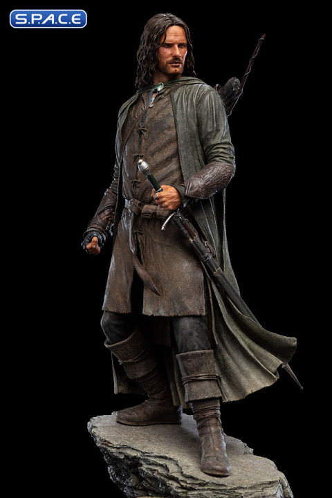 Aragorn Hunter of the Plains Statue (Lord of the Rings)