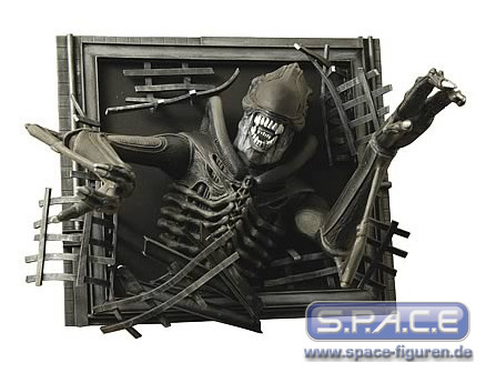 Alien Wall Sculpture Statue (Aliens)