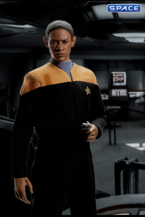 1/6 Scale Lt. Commander Tuvoc (Star Trek: Voyager)