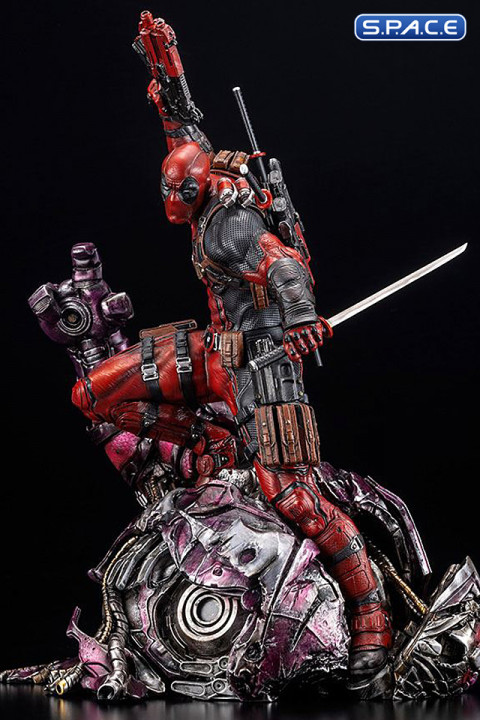 Deadpool Fine Art Statue - Signature Series (Marvel)