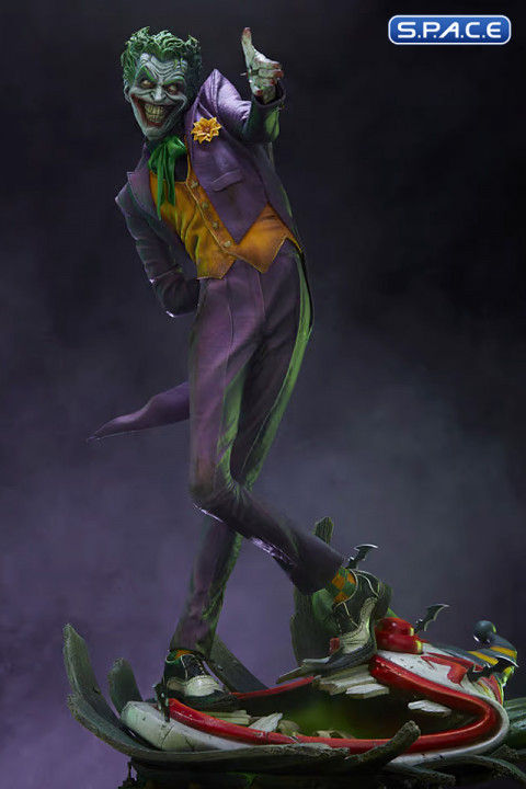 The Joker Premium Format Figure (DC Comics)