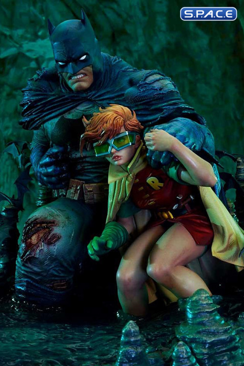 1/4 Scale Batman & Robin Dead End Ultimate Premium Masterline Statue (Batman: The Dark Knight 3: The Master Race)