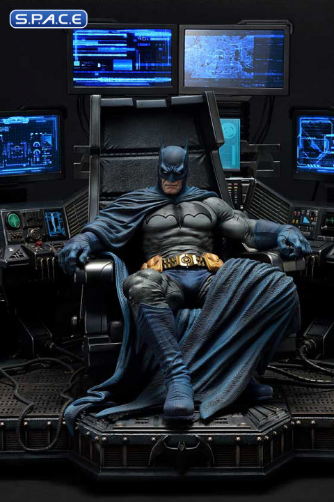 1/4 Scale Batman Deluxe Tactical Throne Throne Legacy Statue - Bonus Version (DC Comics)