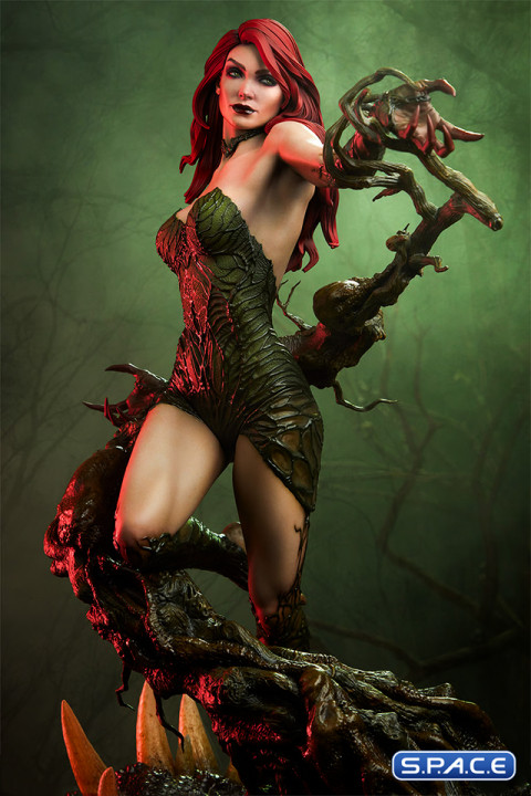 Poison Ivy Deadly Nature Premium Format Figure (DC Comics)