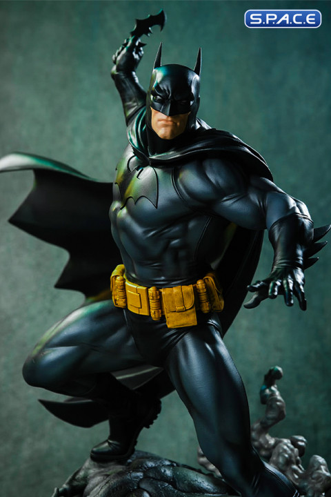 Batman Maquette - Black and Gray Edition (DC Comics)