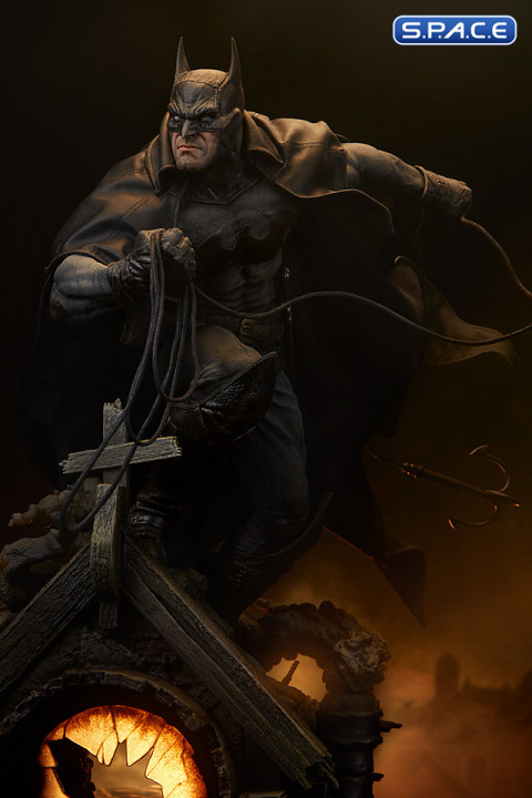 Batman Premium Format Figure (Batman: Gotham by Gaslight)